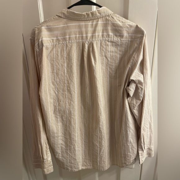 Everlane Cream Button Down Shirt with Dress Collar - Picture 2 of 2